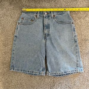 Vintage Levi’s 550 long denim shorts